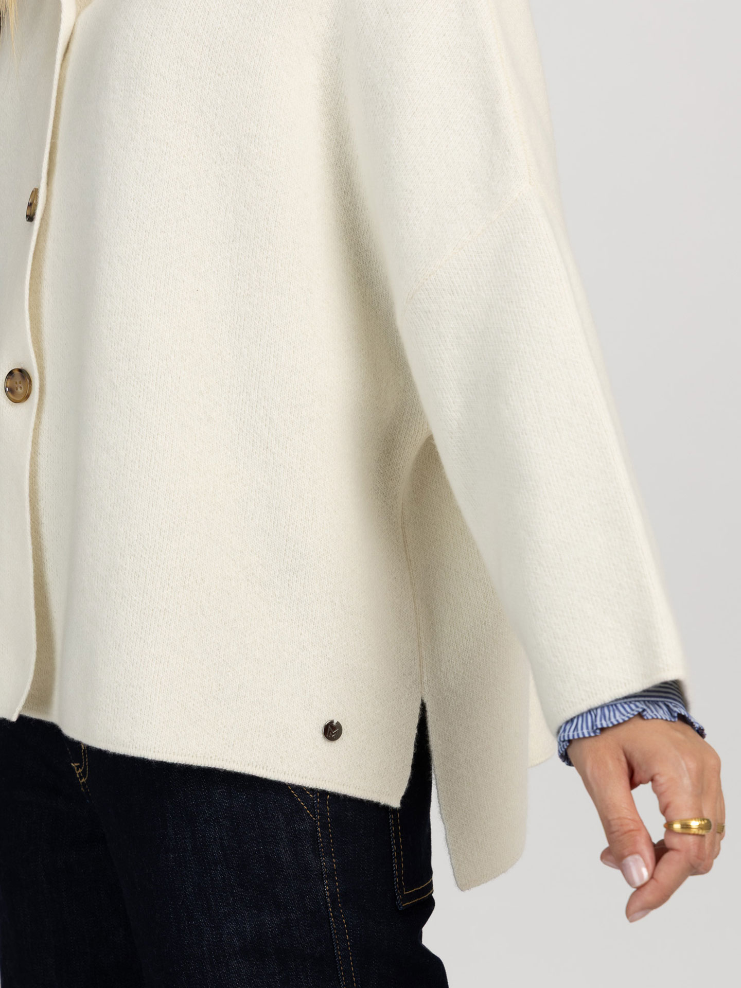 Quimono de Malha com Gola Alta e Botões