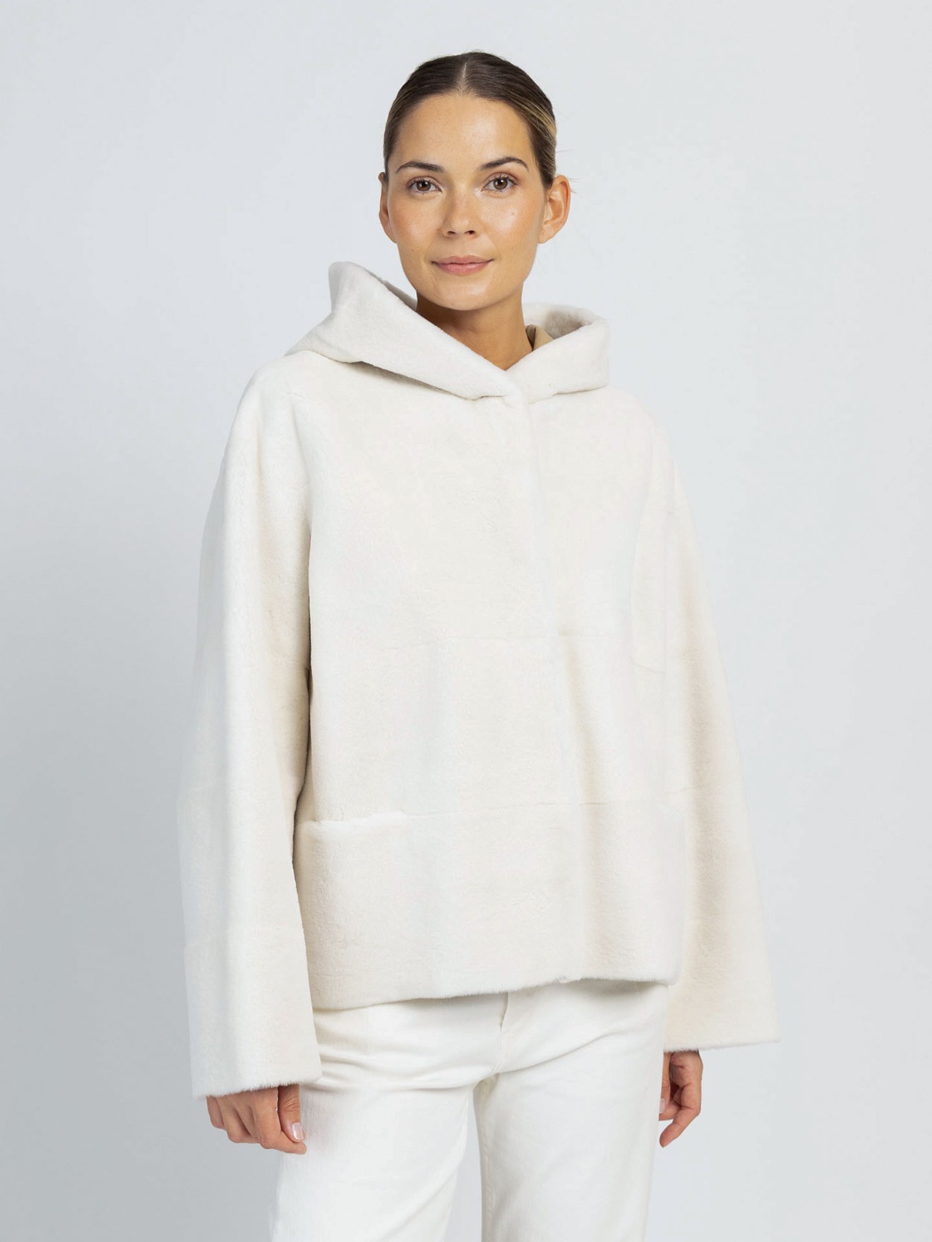 Casaco de Pelo Natural com Capuz