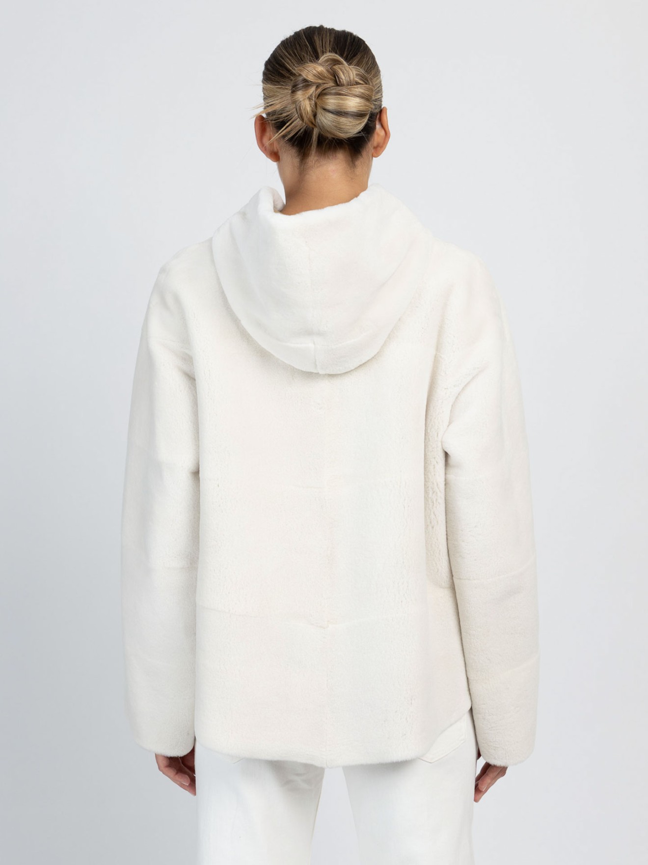 Casaco de Pelo Natural com Capuz