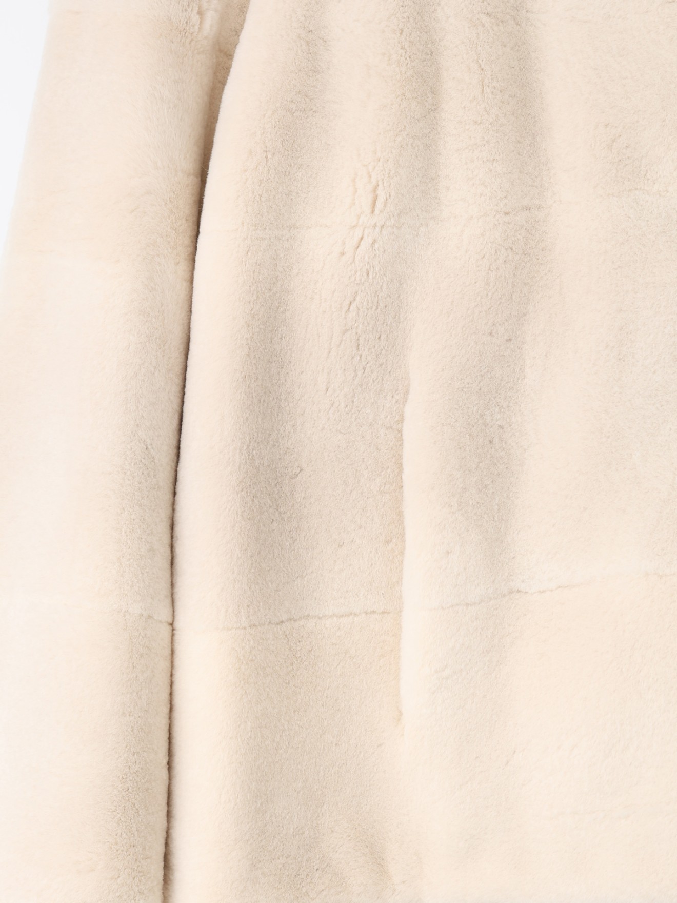 Casaco de Pelo Natural com Capuz