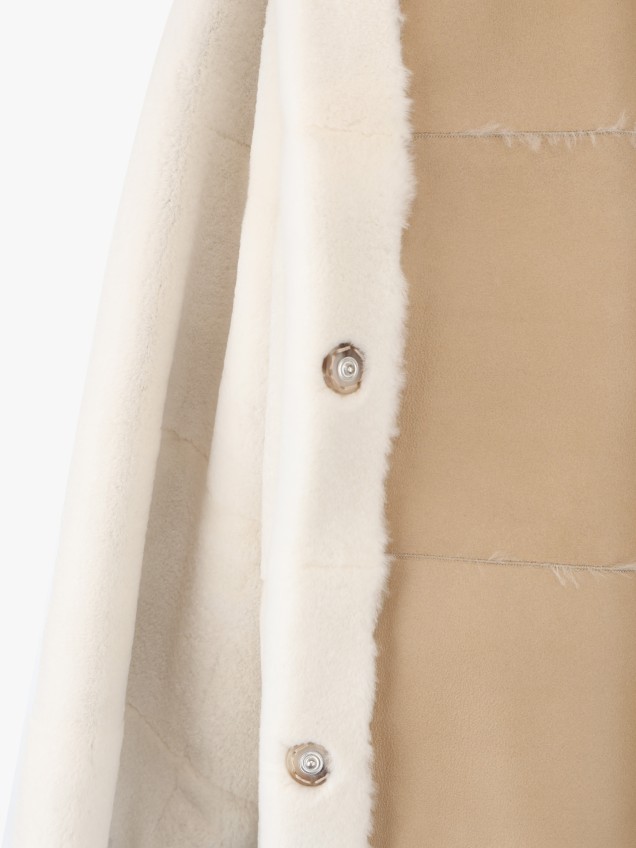 Casaco de Pelo Natural com Capuz