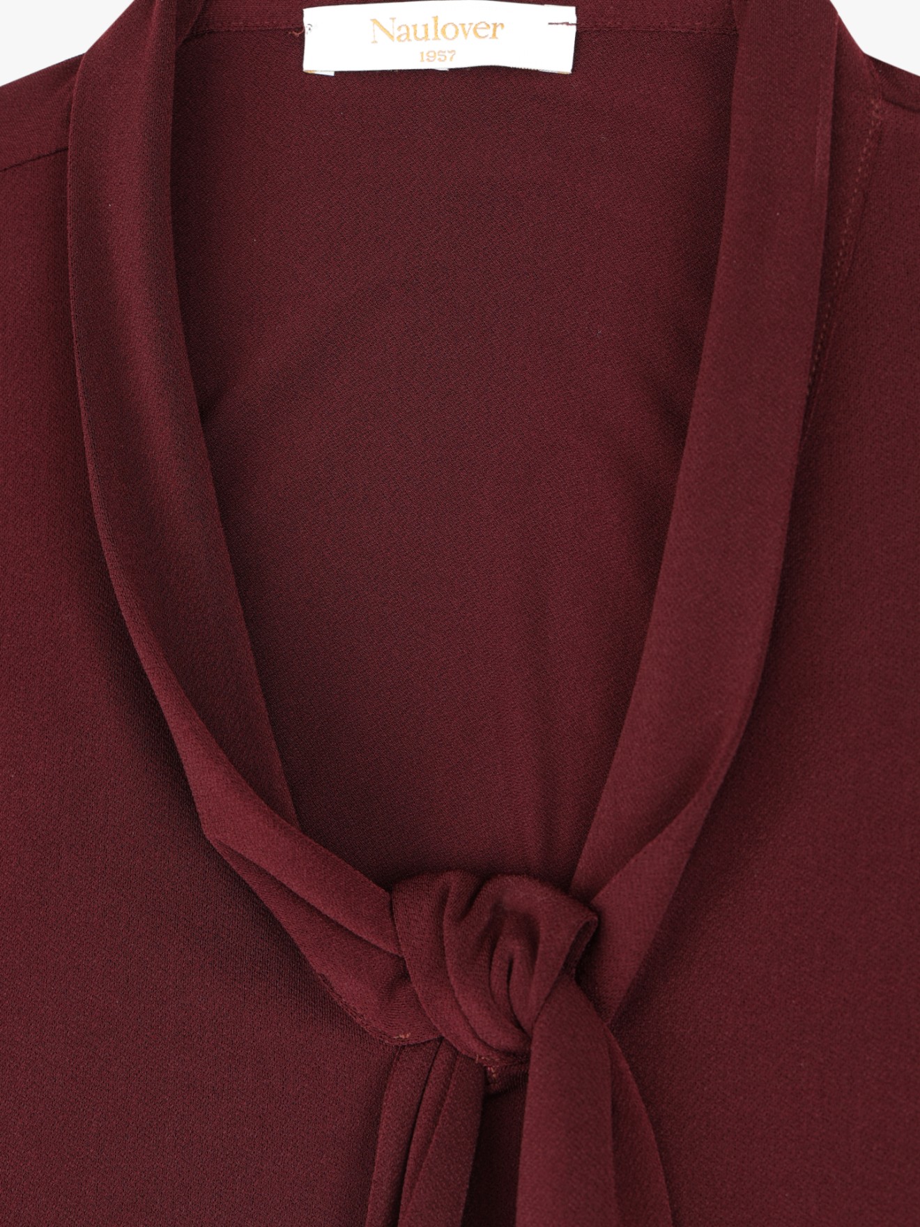 Blusa com Lao no Decote