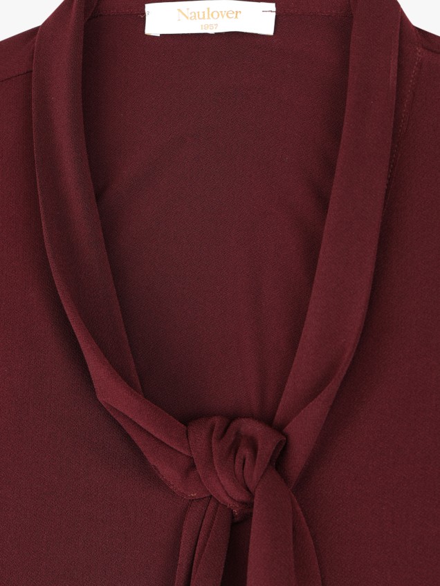 Blusa com Laço no Decote