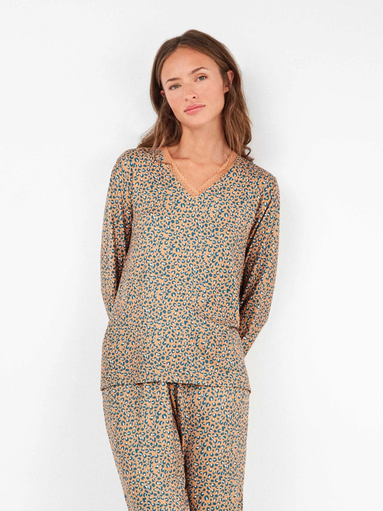 Pijama com Padrão Animal Print
