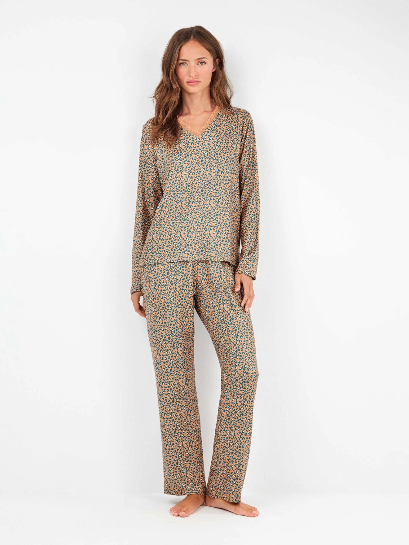 Pijama com Padro Animal Print