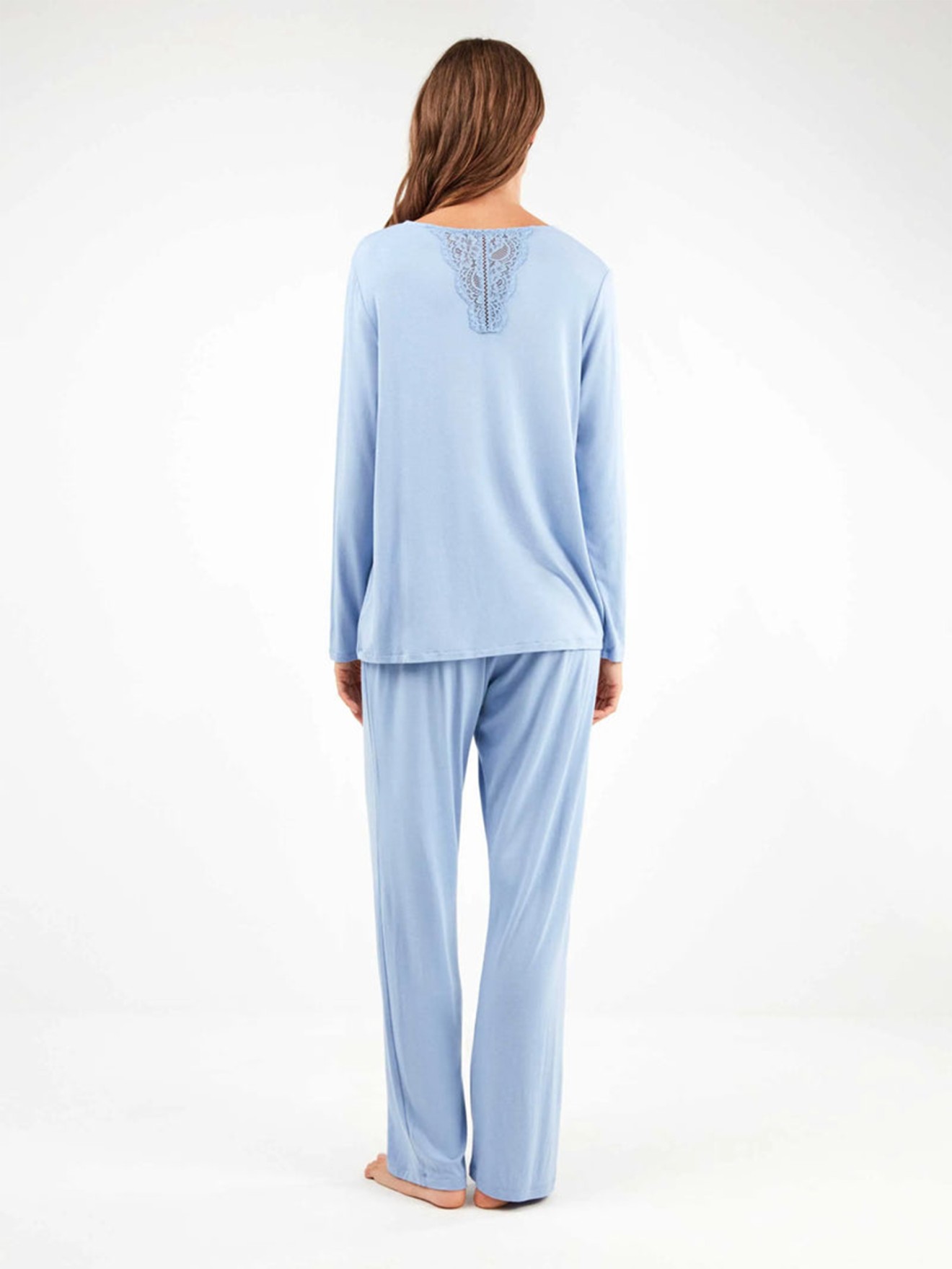 Pijama com Detalhe de Renda