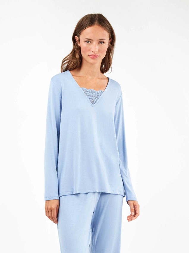 Pijama com Detalhe de Renda