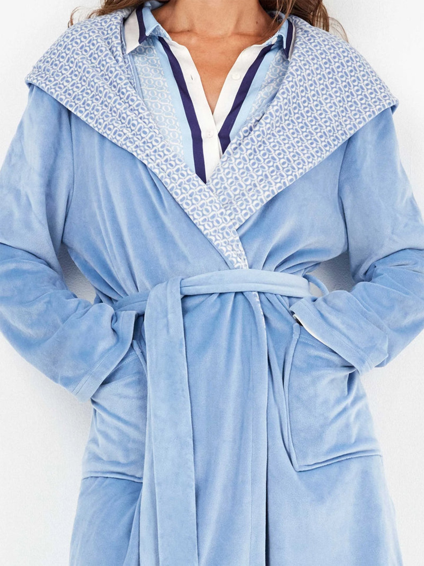 Roupão Curto Polar com Capuz