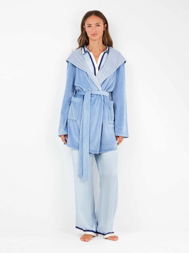 Roupão Curto Polar com Capuz