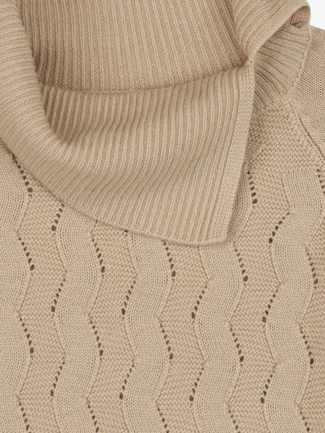 Camisola de Malha com Gola Alta Larga