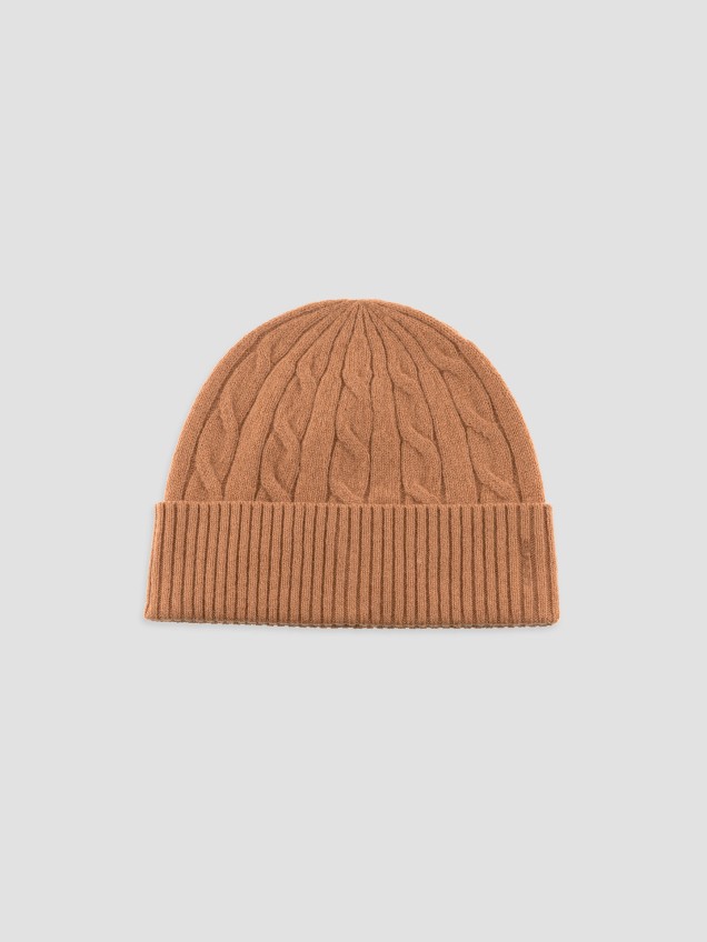 Gorro em Malha Trançada