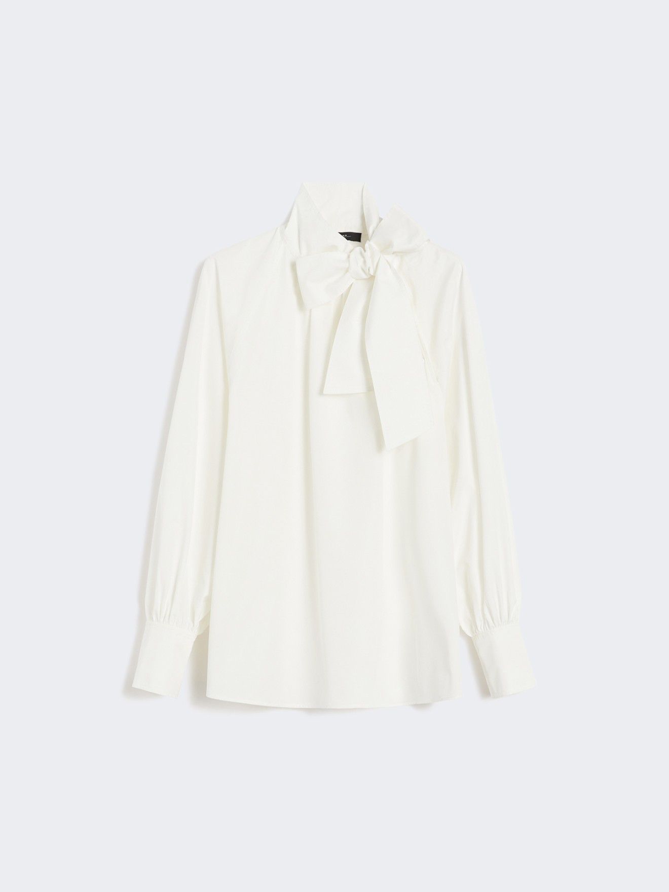 Blusa com Gola Alta de Laço Burgos1234