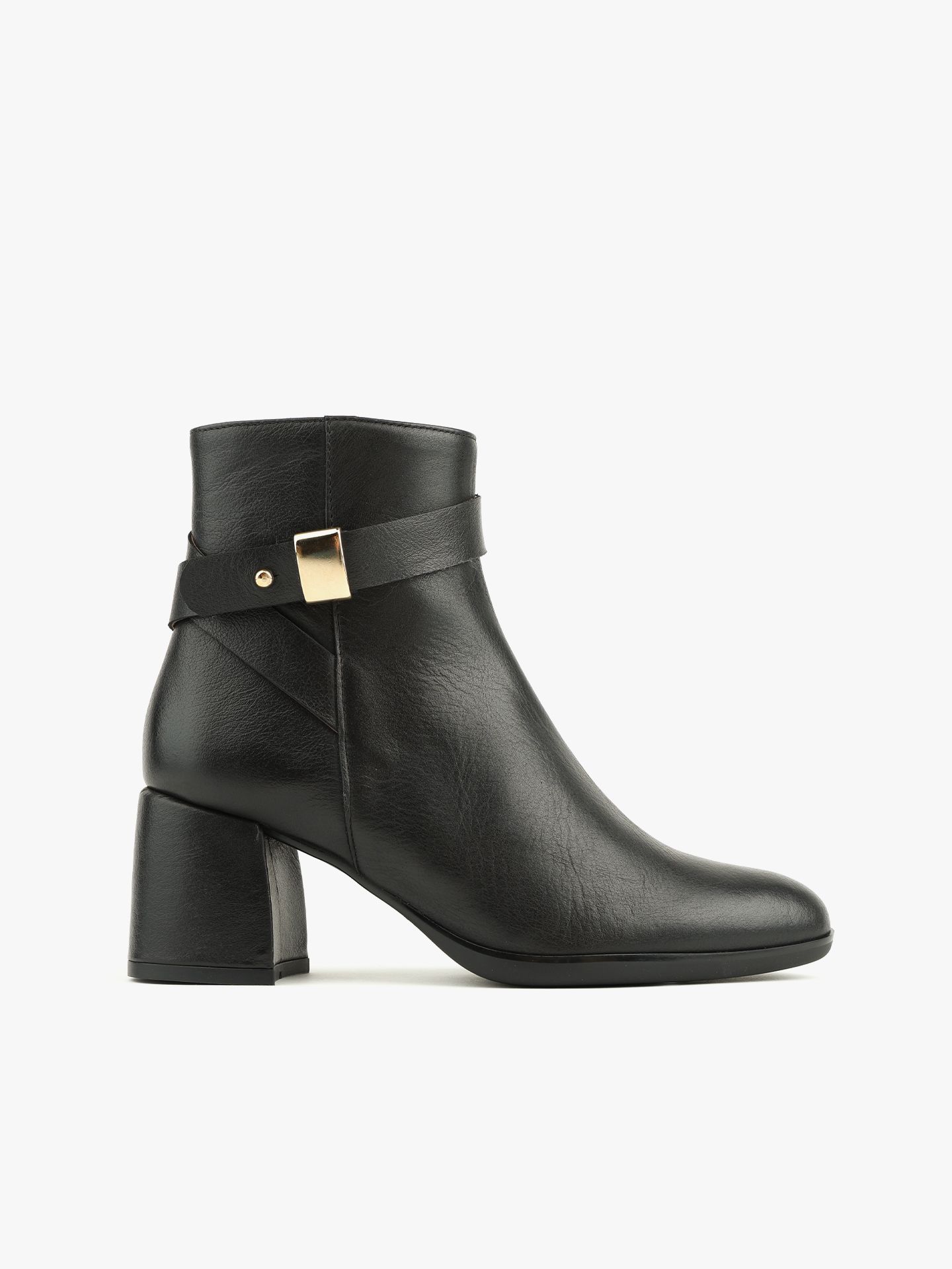 Botim em Pele com Salto Bloco