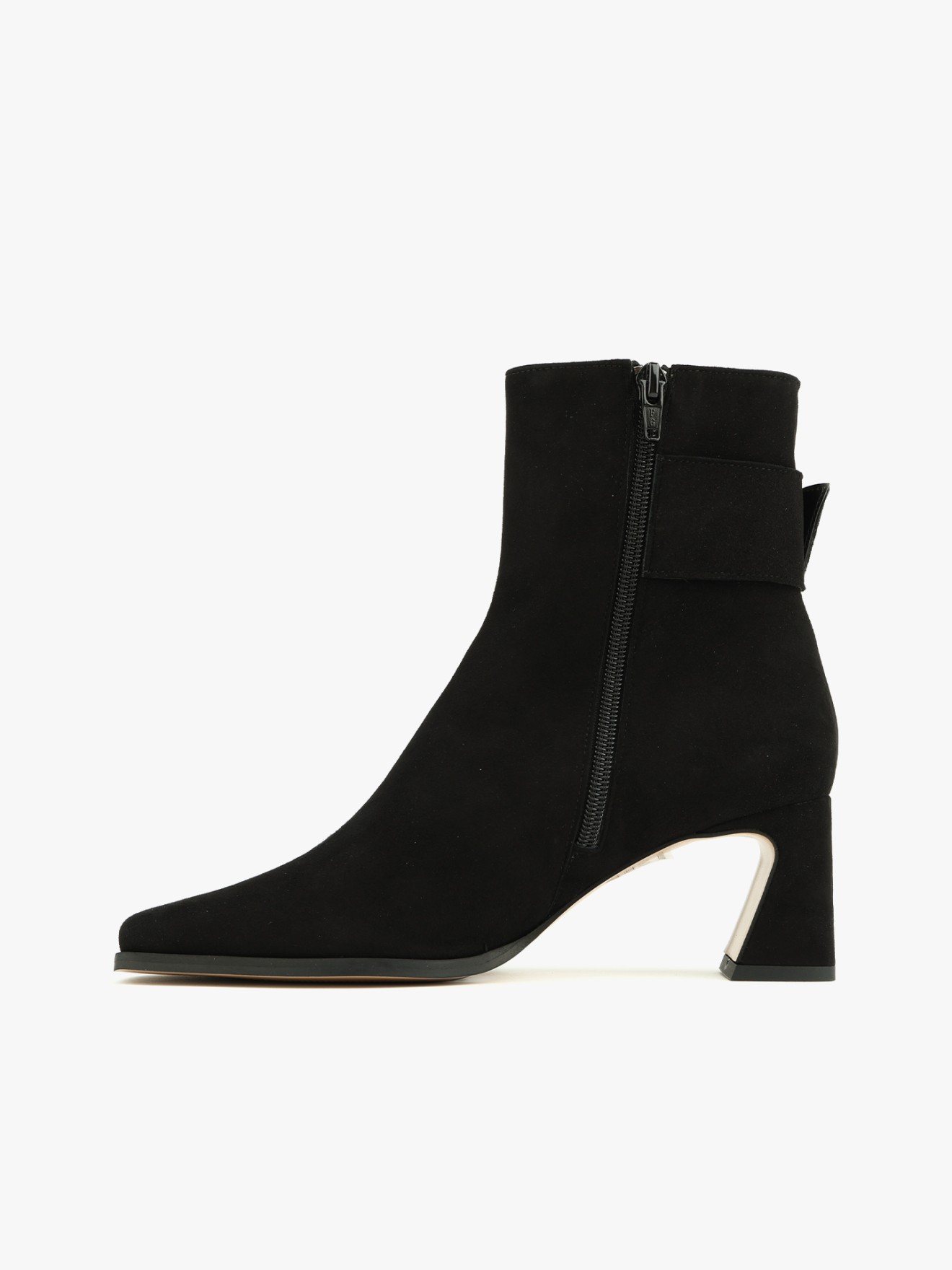 Botins de Camurça com Salto Bloco