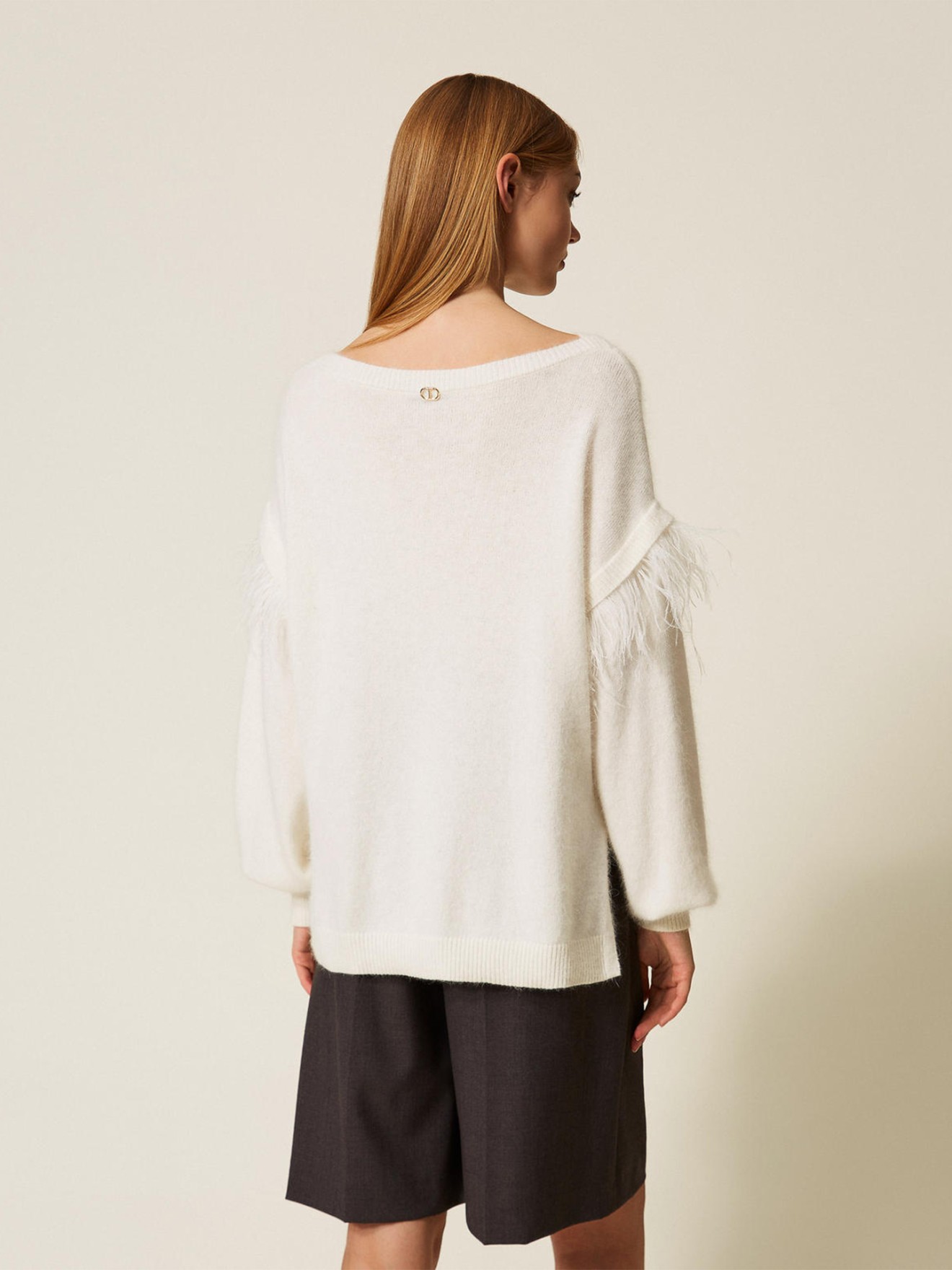 Camisola de Malha com Penas Removveis