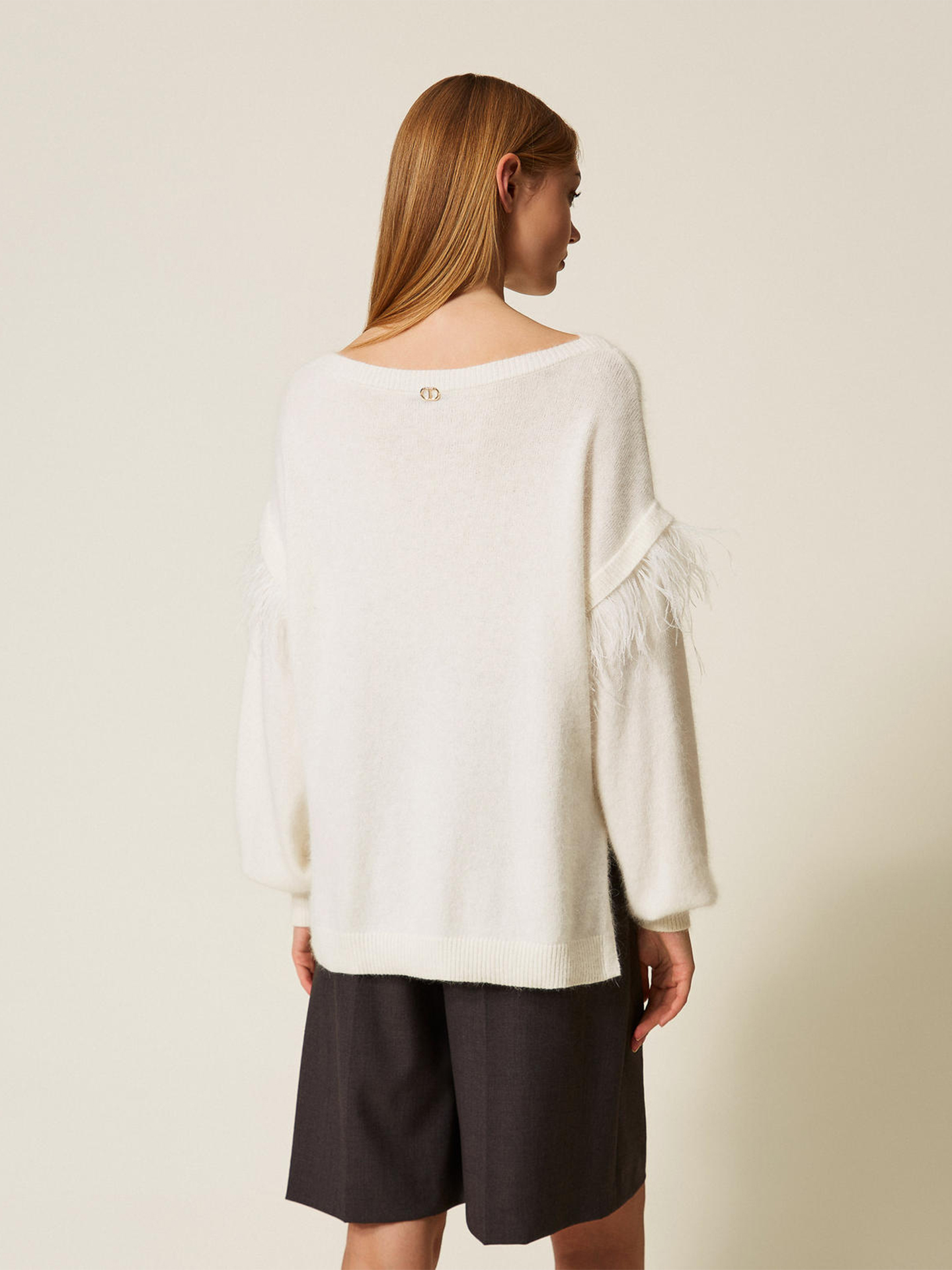 Camisola de Malha com Penas Removíveis