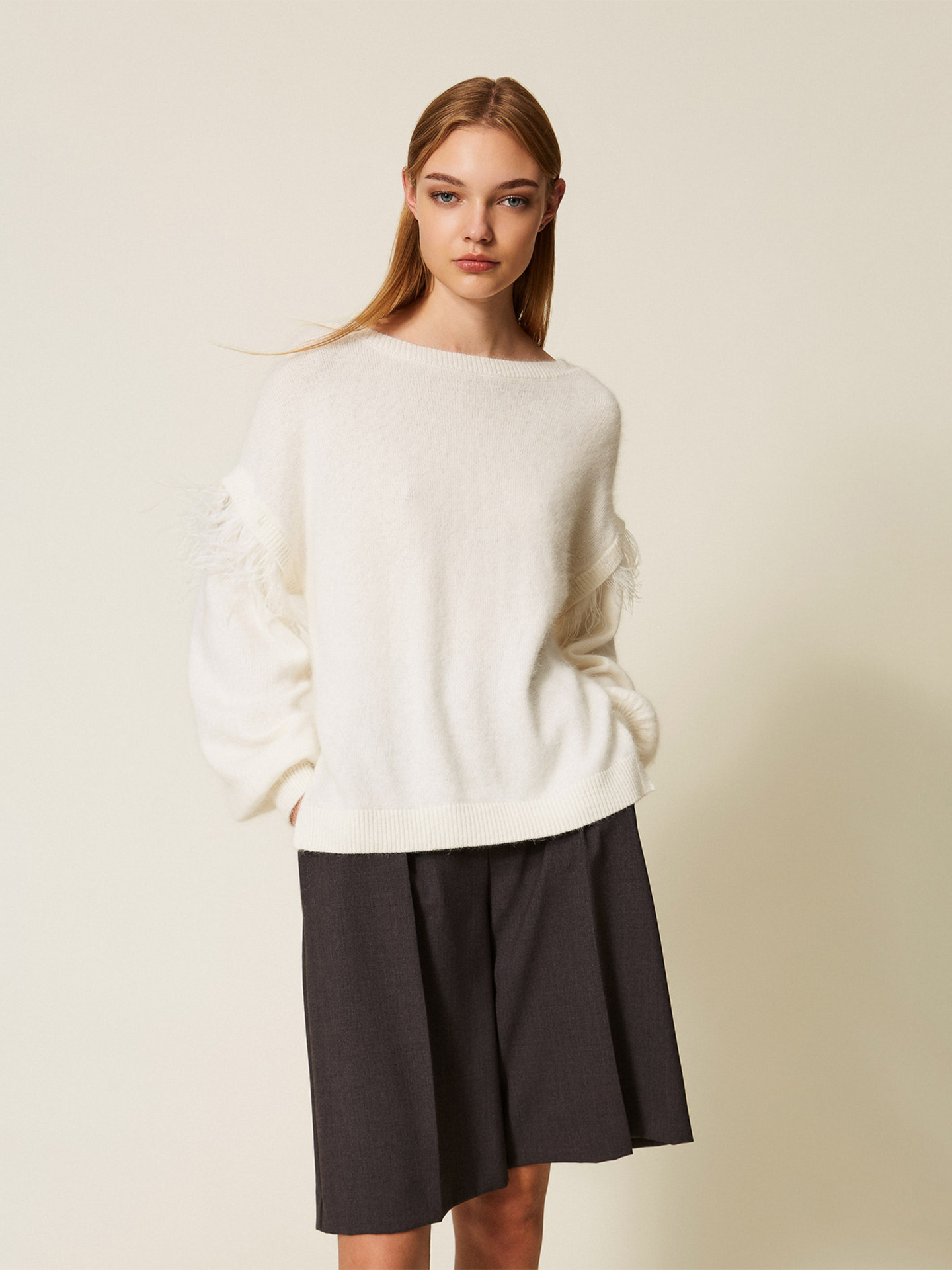 Camisola de Malha com Penas Removíveis