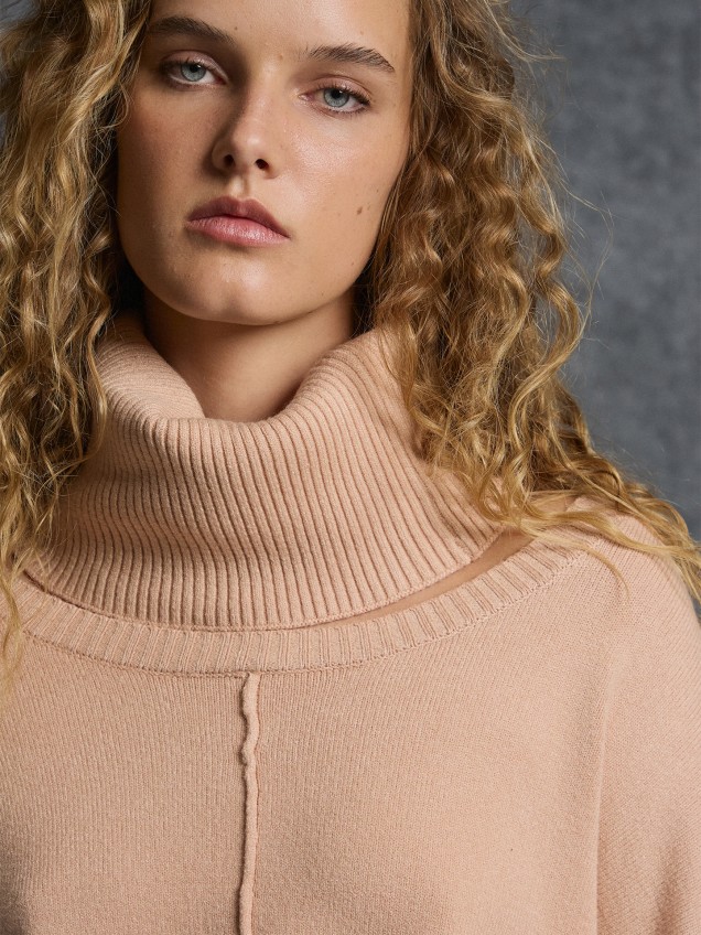 Camisola de Malha com Gola Removível
