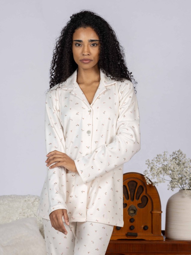 Pijama com Padrão Floral