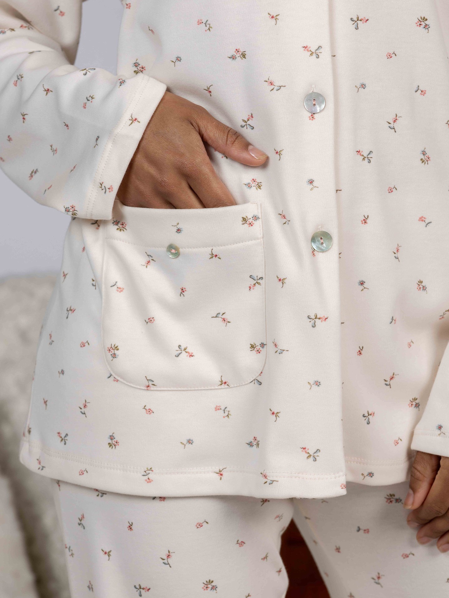 Pijama com Padrão Floral