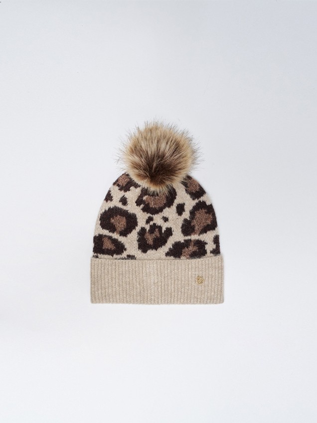 Gorro com Padro Leopardo e Pompom