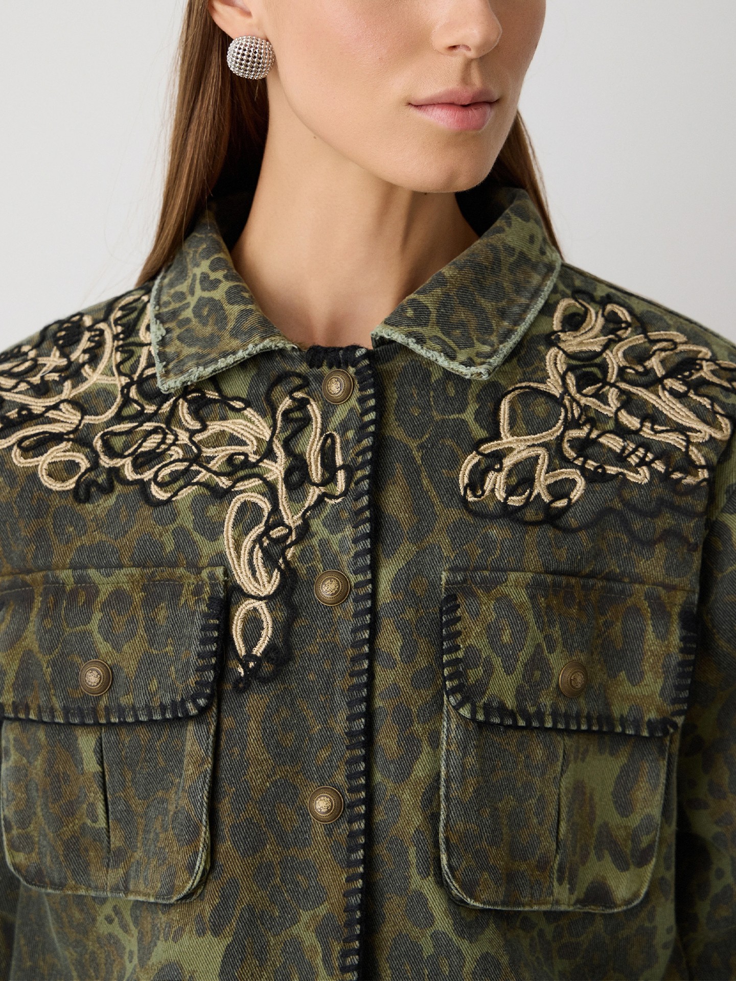 Casaco de Ganga com Estampado de Leopardo