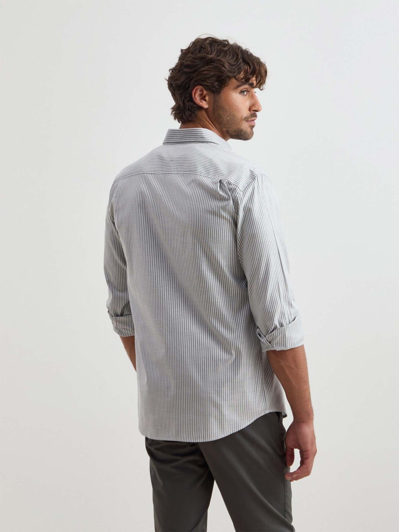 Camisa Regular Fit �s Riscas