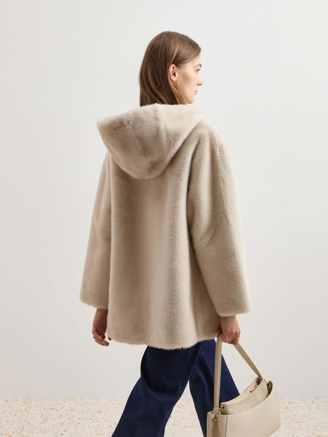 Casaco de Pelo com Capuz