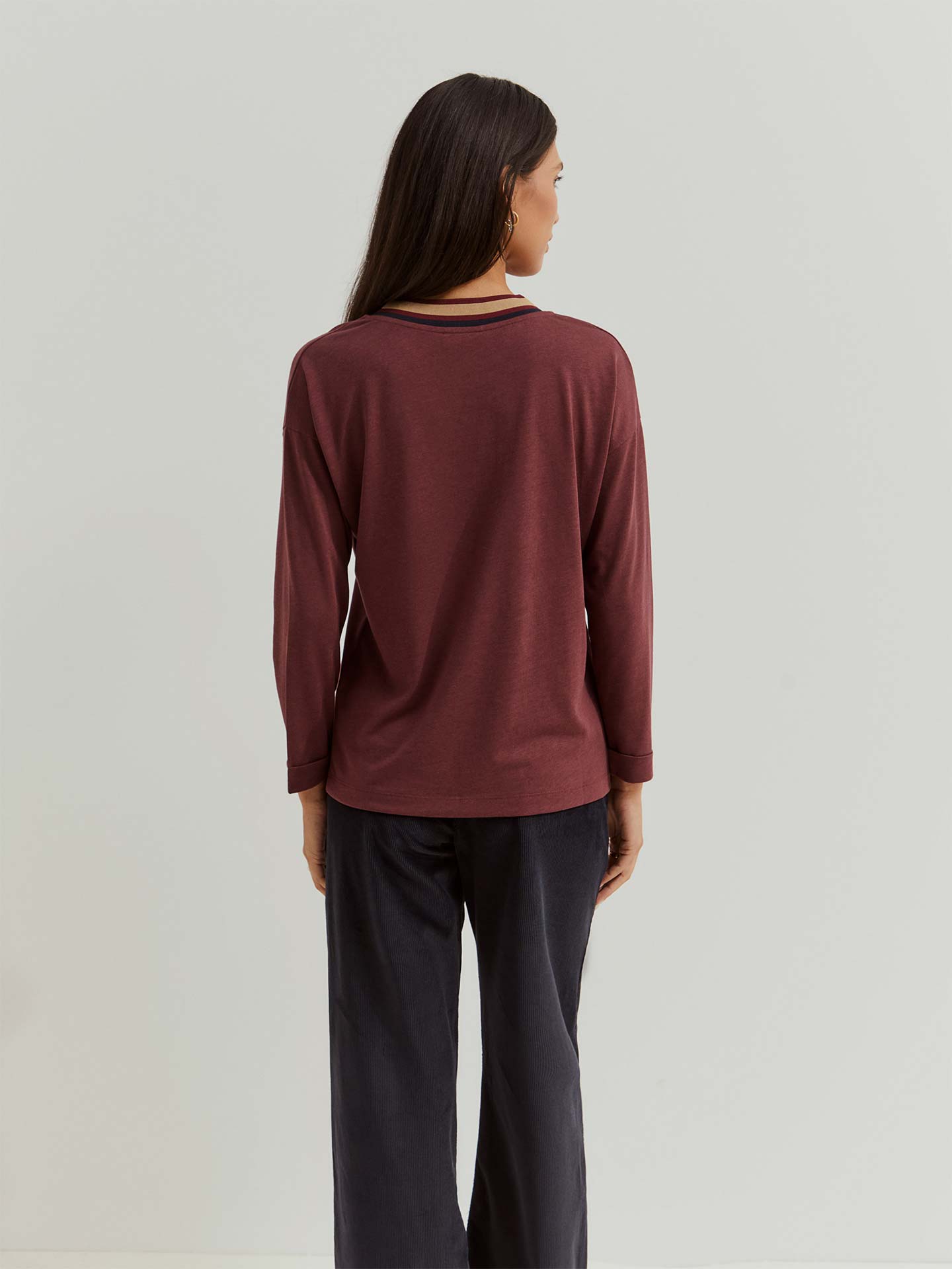 Camisola com Decote em V