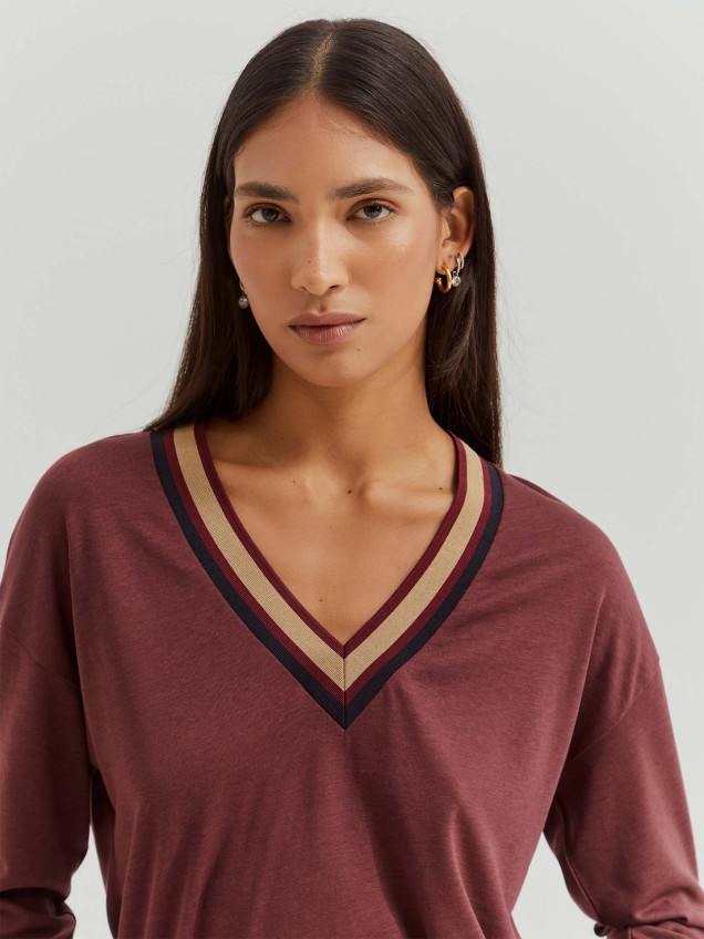 Camisola com Decote em V