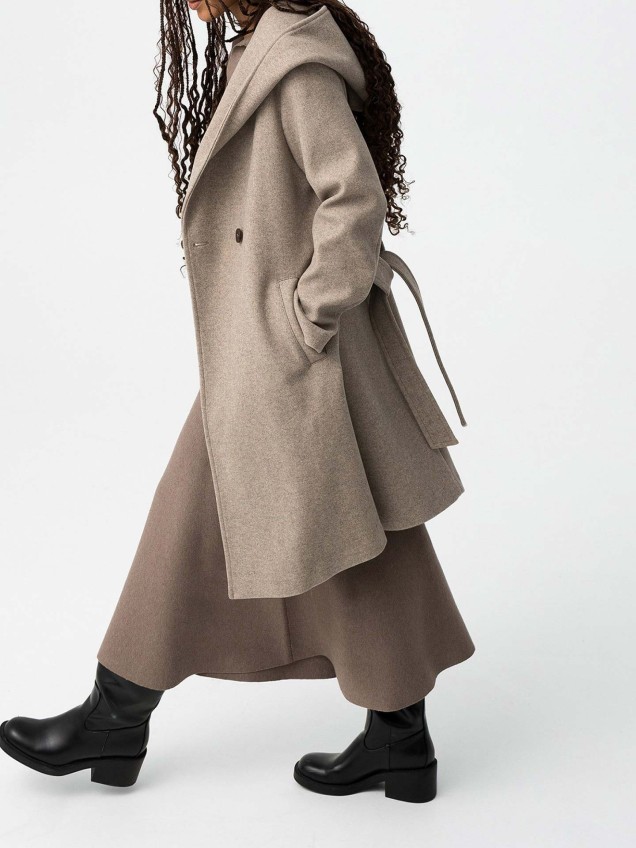 Casaco Comprido com Capuz