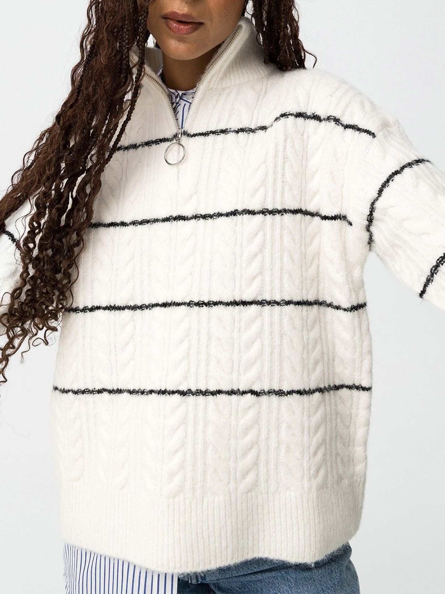 Camisola de Malha Entrançada com Gola Alta