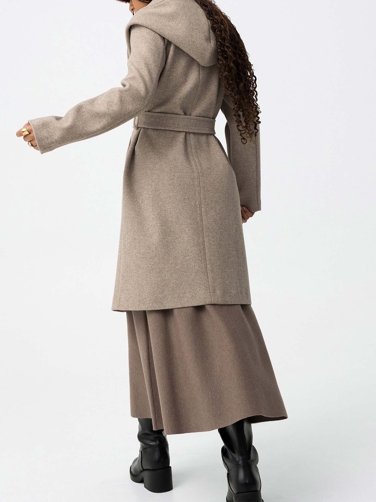 Casaco Comprido com Capuz