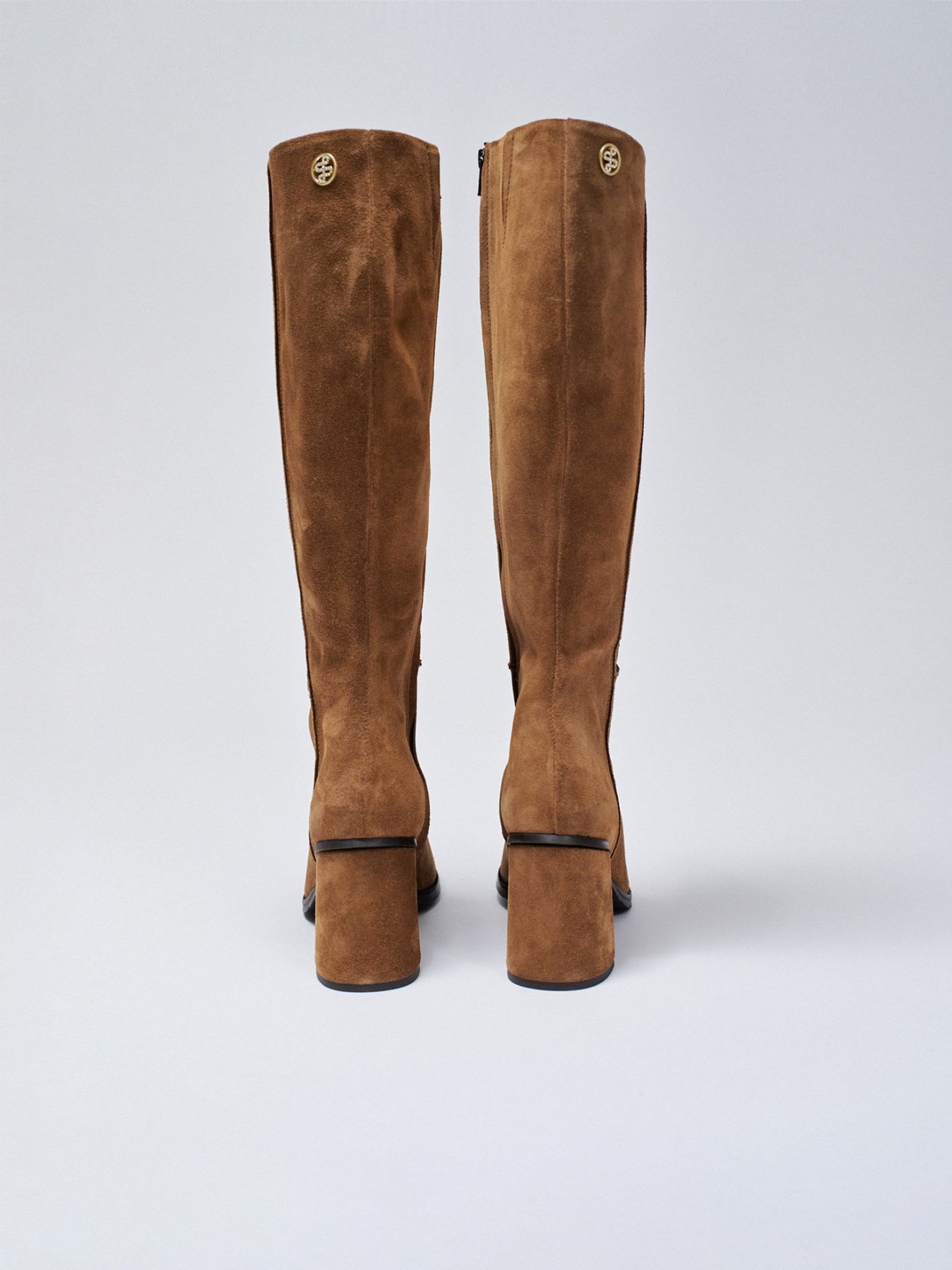 Botas de Cano Alto em Camurça