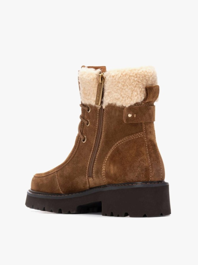 Botins de Pele