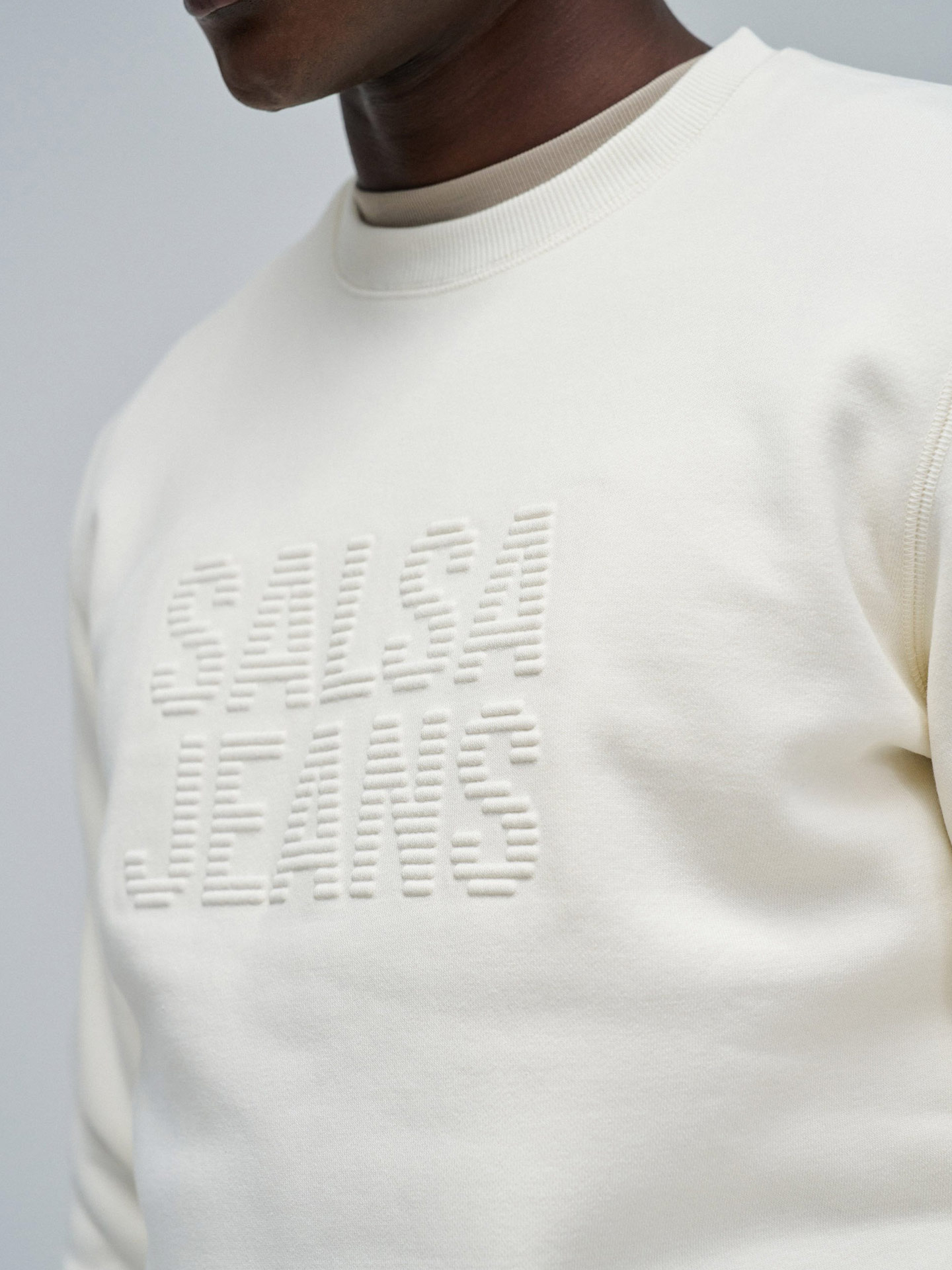 Sweatshirt com Branding Em Relevo