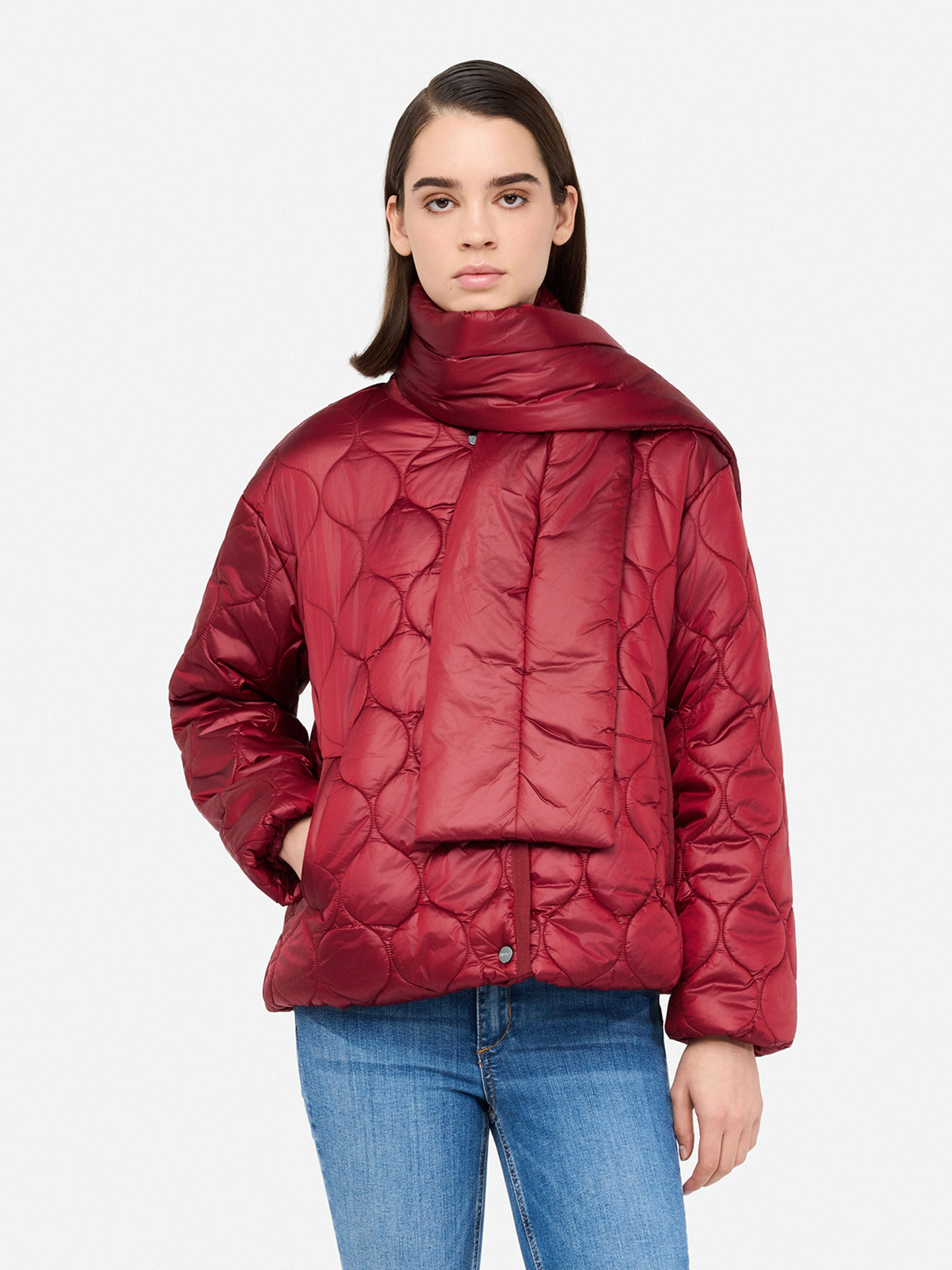 Blusão Acolchoado com Lenço Combinado