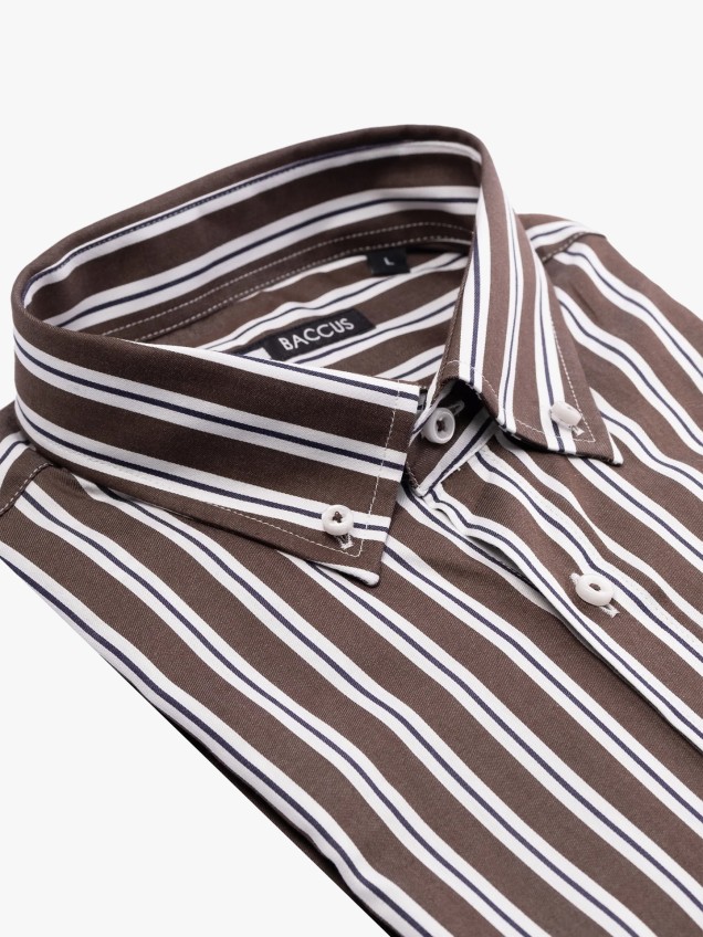 Camisa com Padrão de Riscas