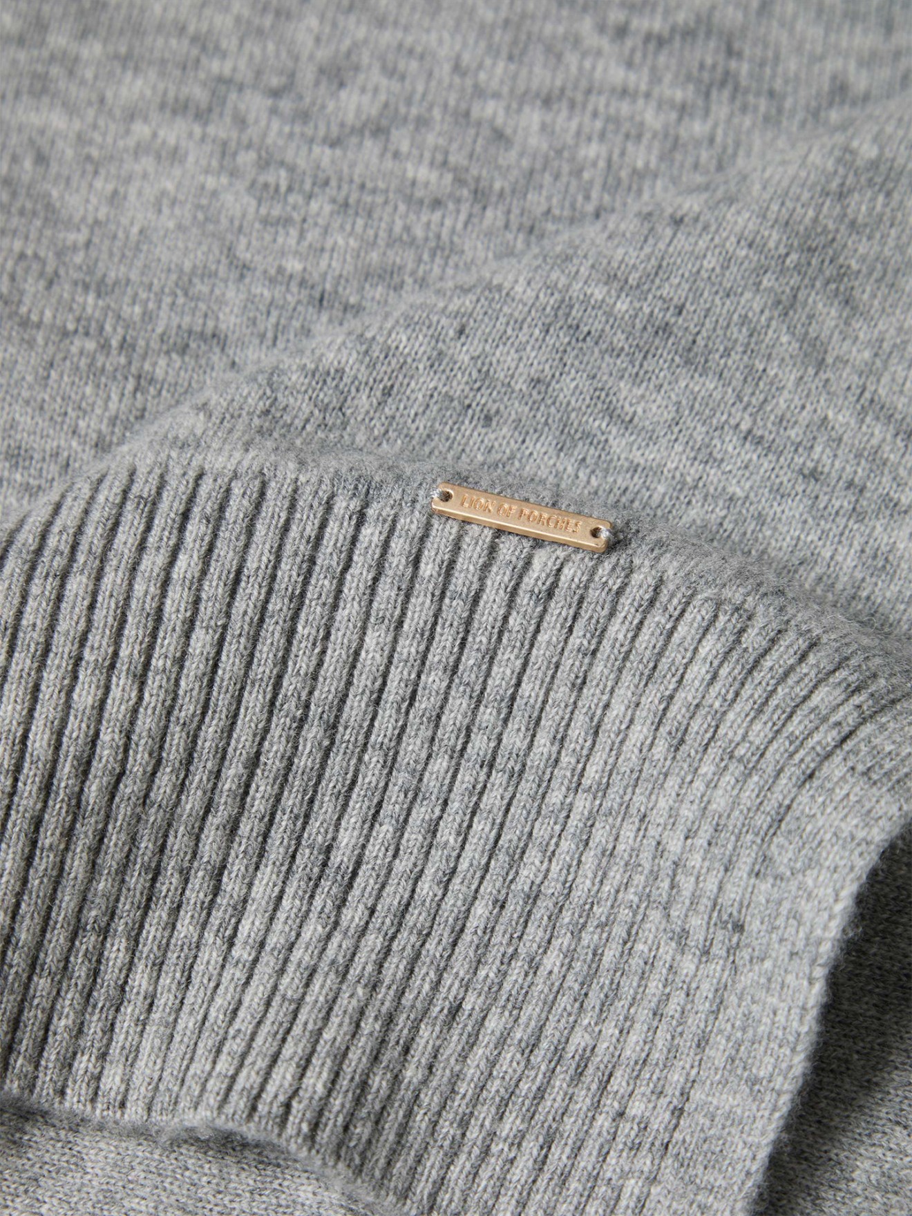 Camisola de Gola Alta em L