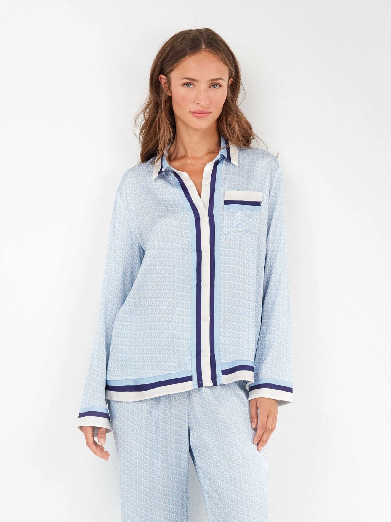 Pijama de Camisa em Cetim com Estampado