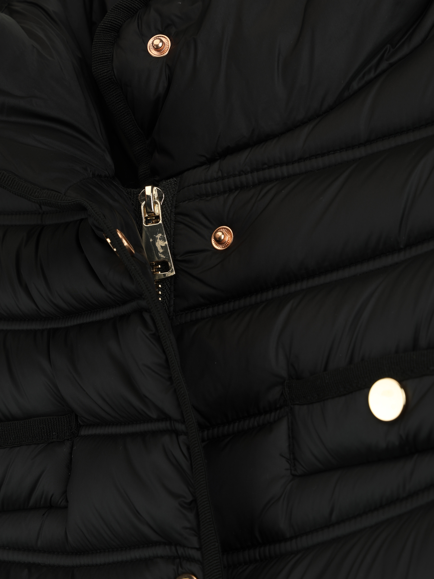 Blusão Acolchoado com Gola Subida