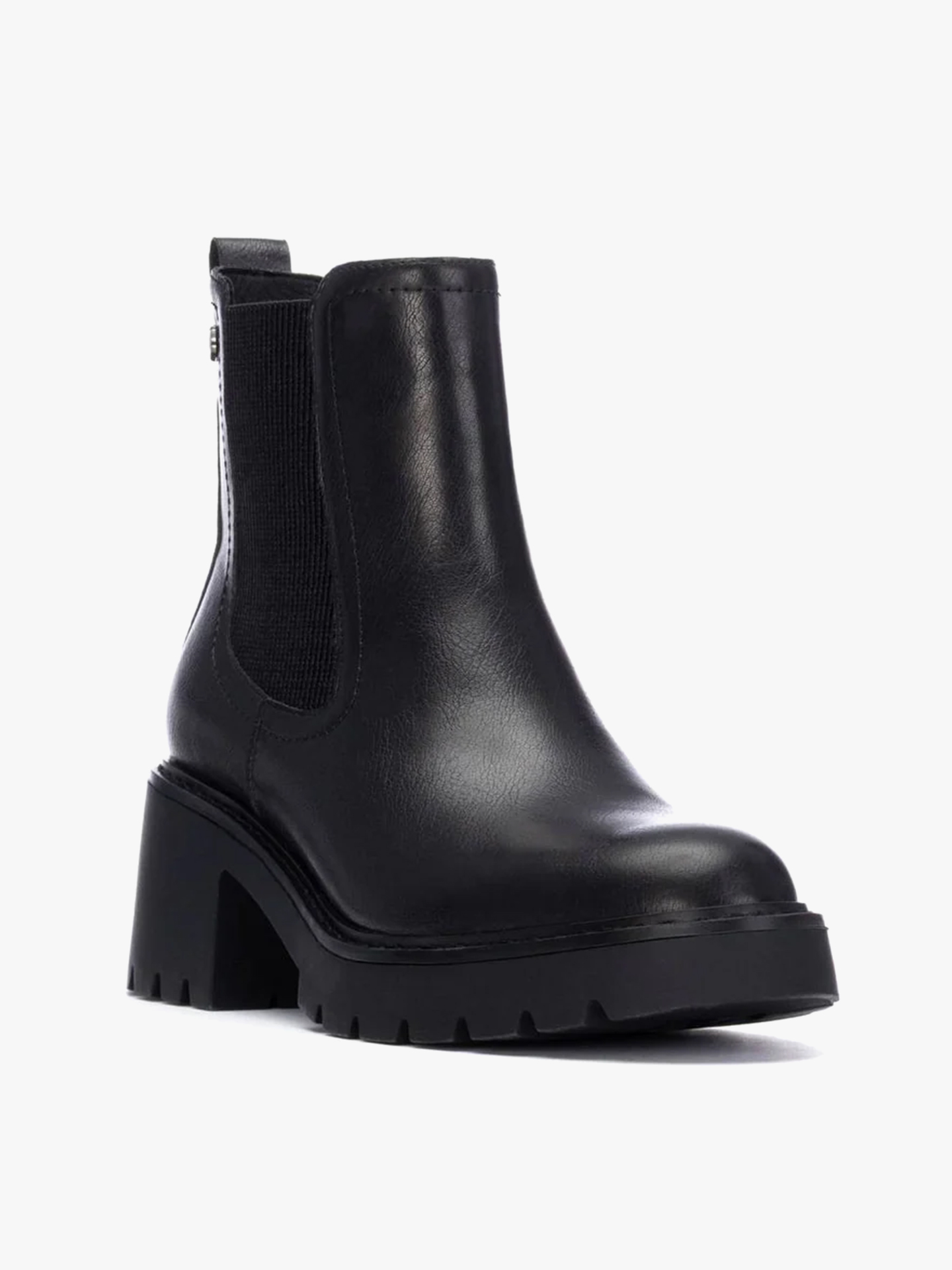 Bota Chelsea Cano Curto Carmela Couro Feminina com Salto Bloco e Solado Antiderrapante