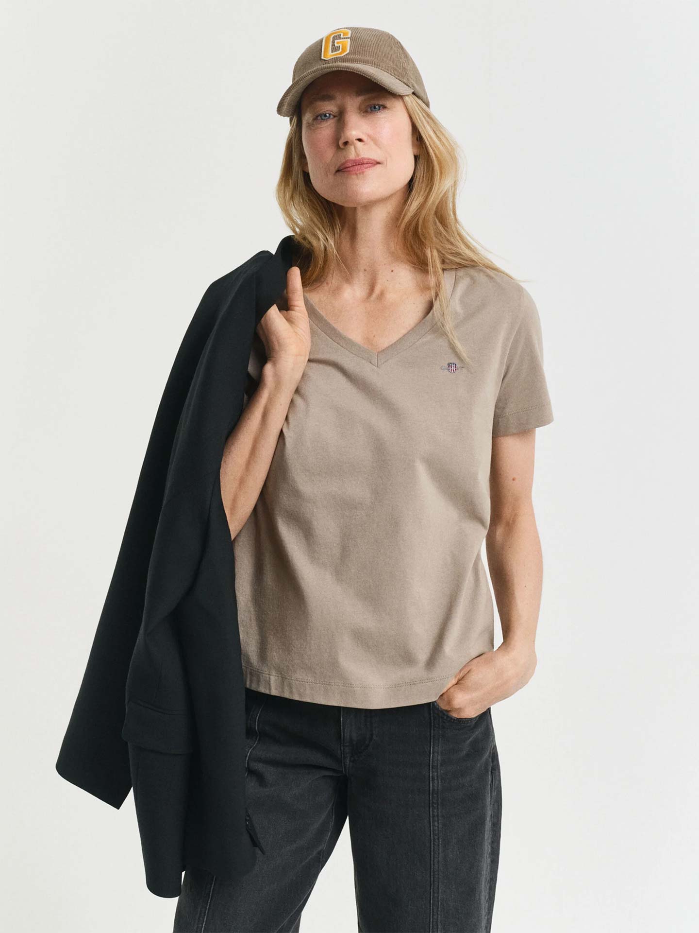 T-shirt com Decote em V