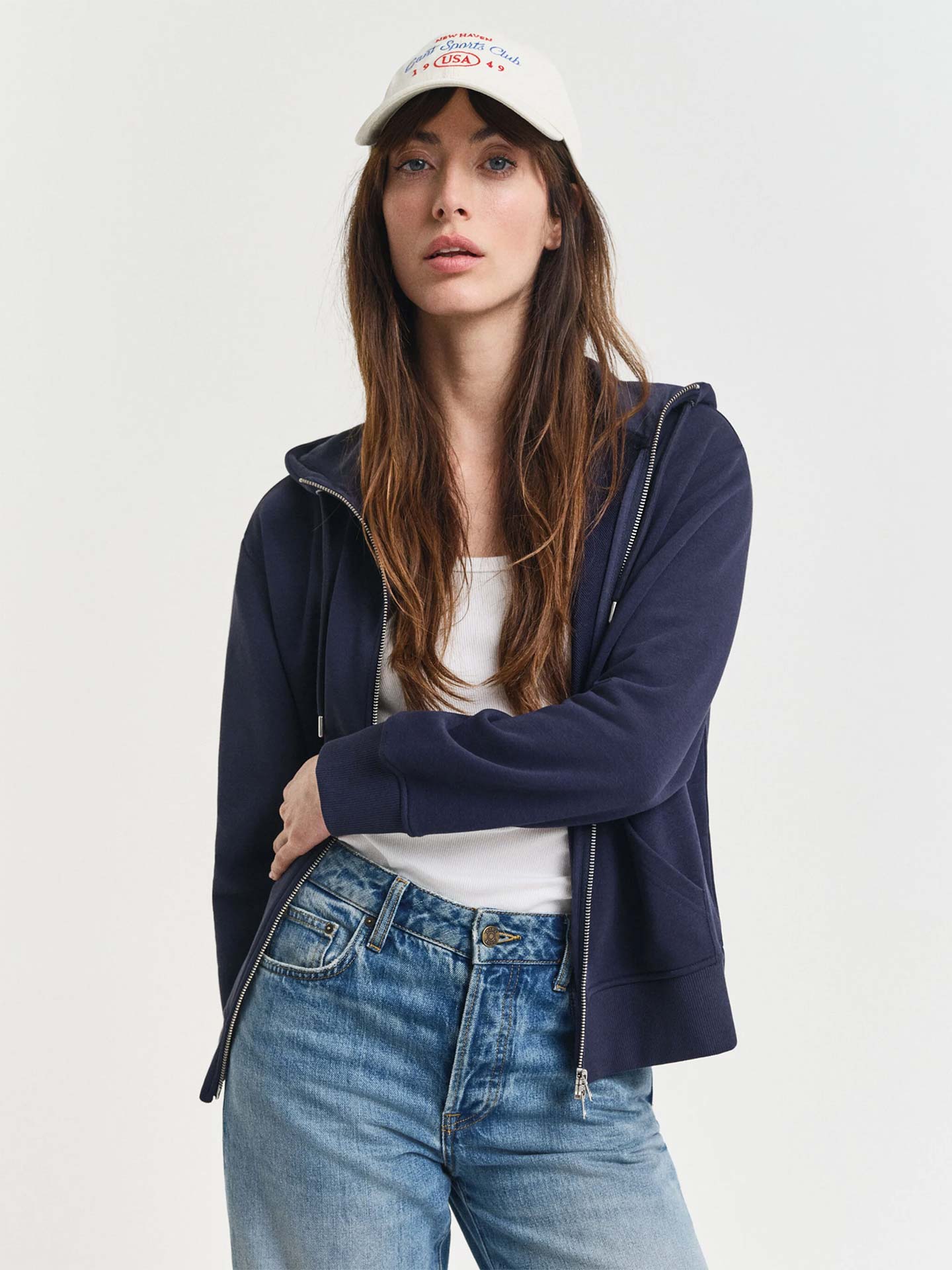 Casaco com Capuz e Fecho de Correr