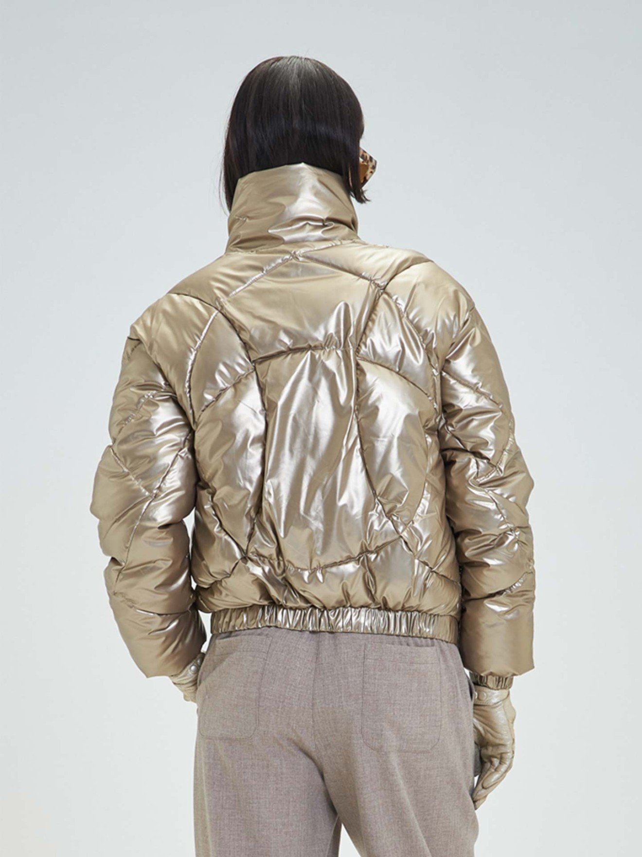 Bluso Acolchoado com Efeito Metalizado