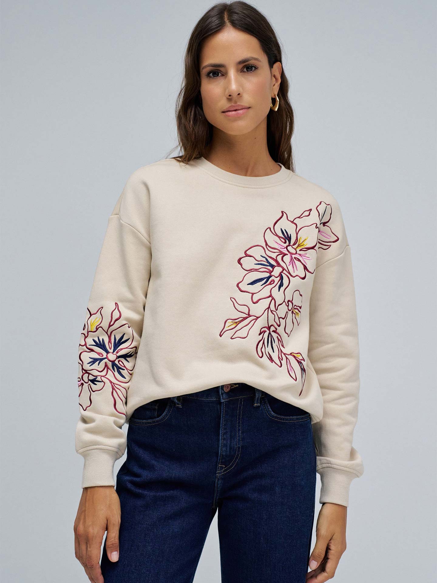 Sweatshirt com Bordado Floral