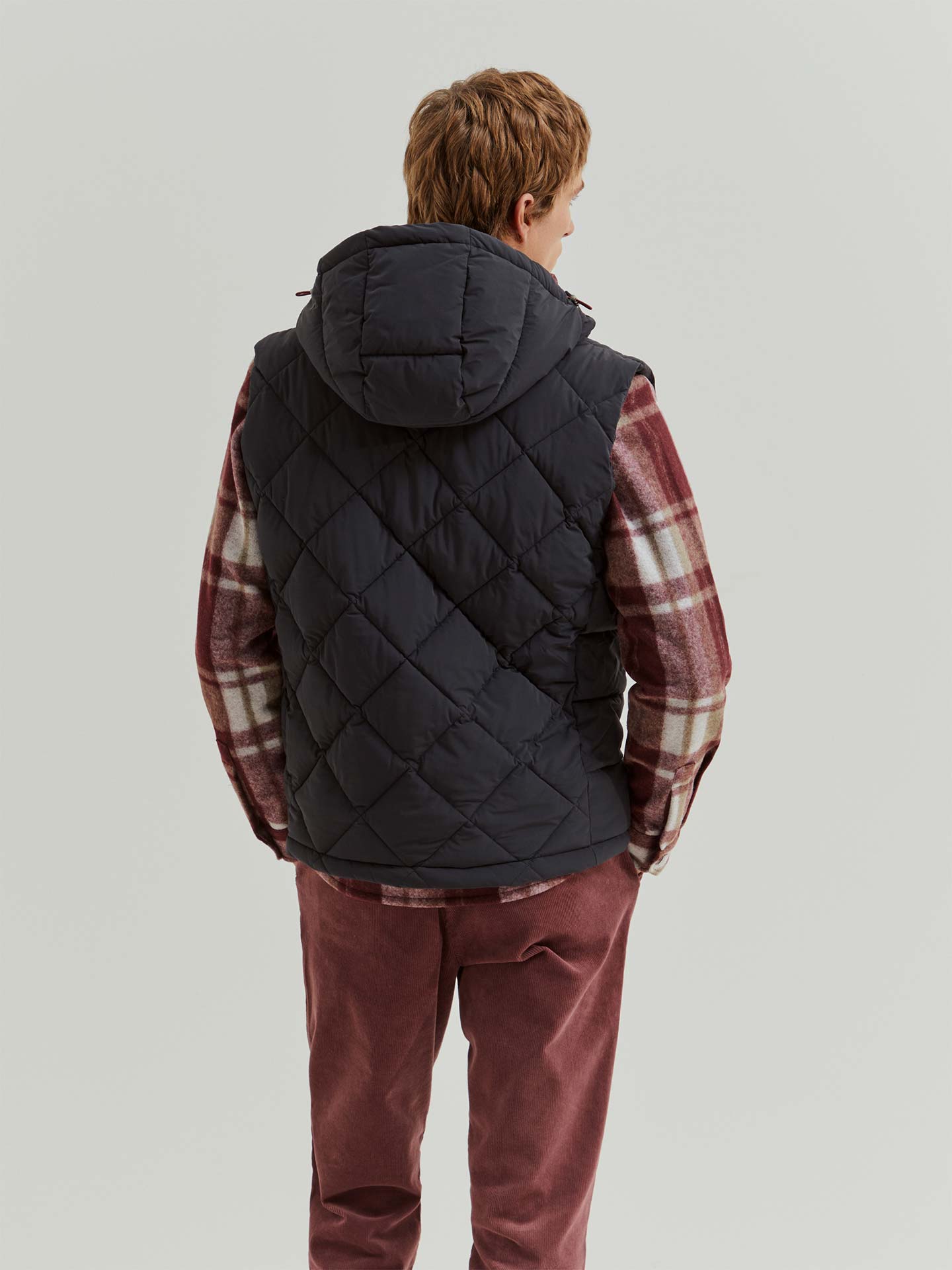 Colete Acolchoado com Capuz