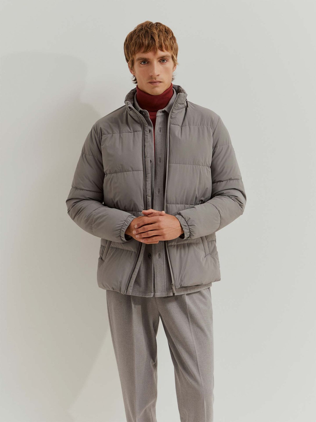 Blus�o Acolchoado de Gola Alta com Capuz Embutido