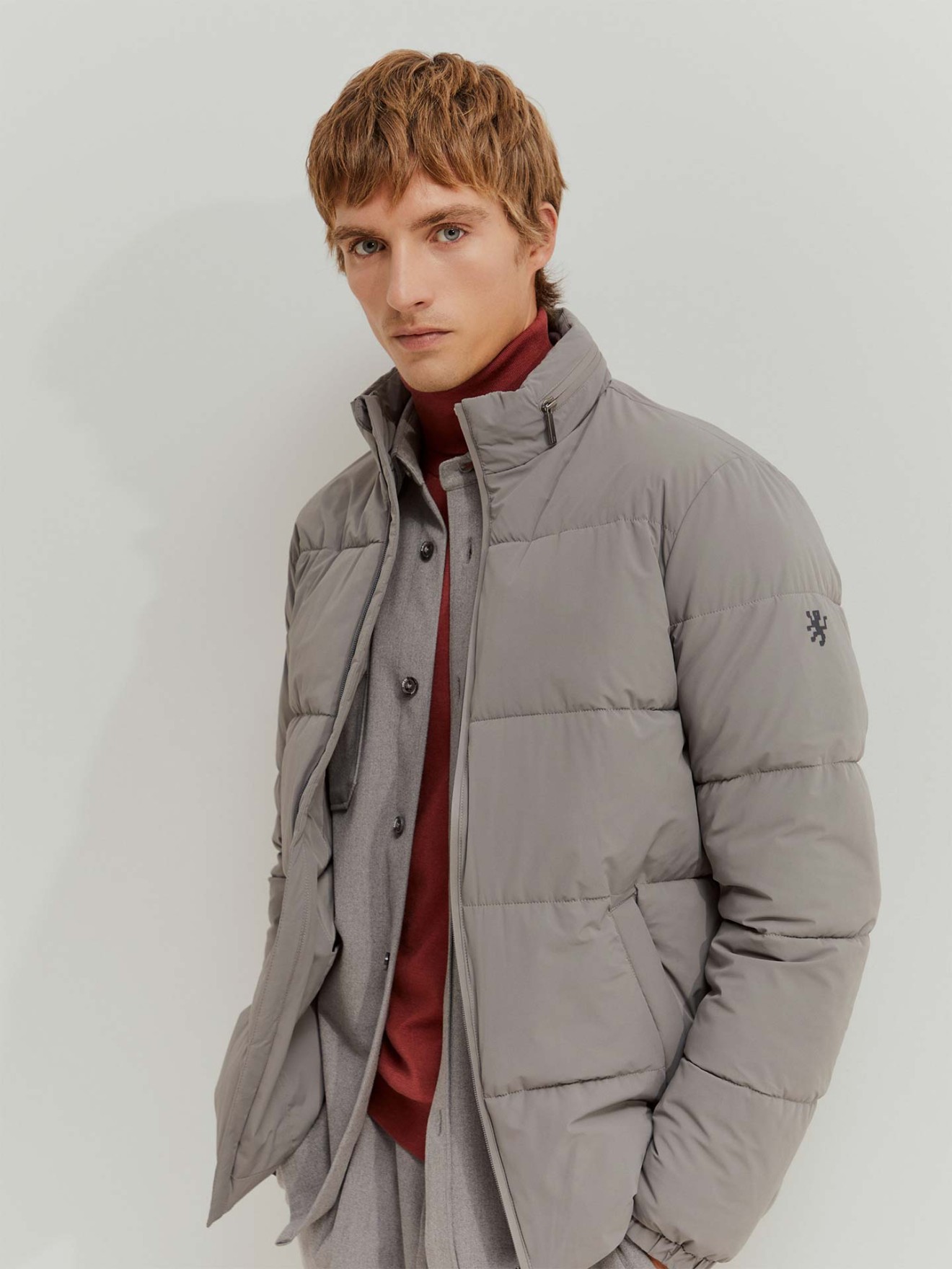 Blus�o Acolchoado de Gola Alta com Capuz Embutido