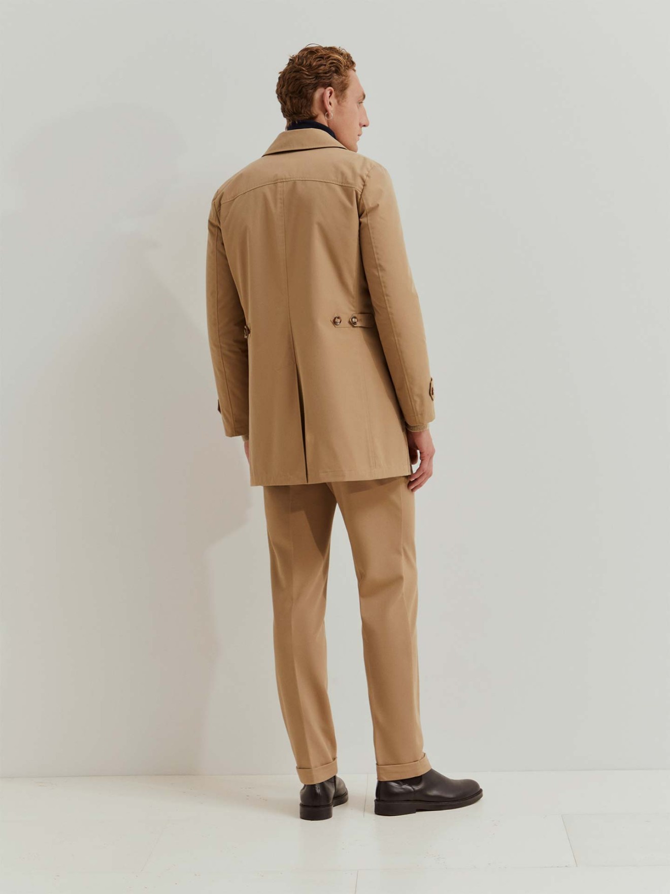 Gabardine com Fecho de Botes Ocultos
